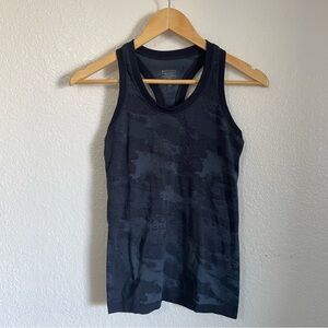 Athleta Camo Speedlight Tank Top Dark Blue Racer Back Seamless Workout Athletic
